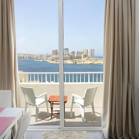 Vallettastay - Harbor View Gem- Sea View 1 Bed *